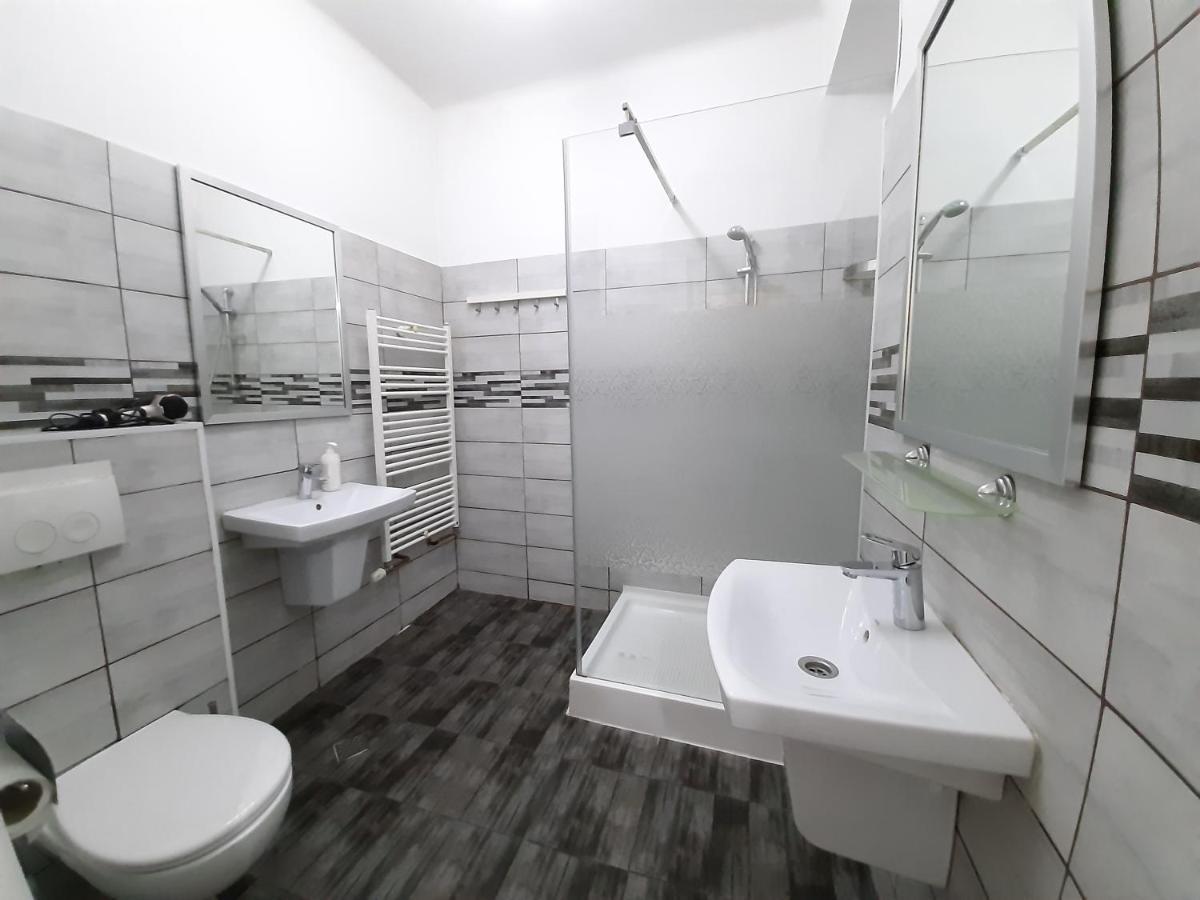 Apartamento Four Bucarest